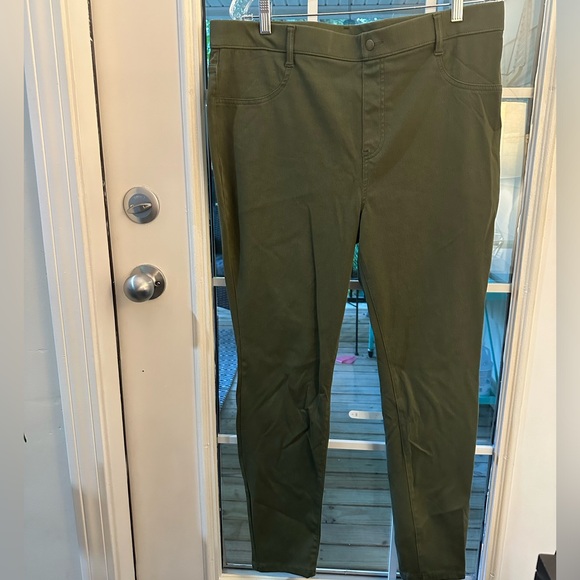 Time and Tru Green High Rise Jeggings, 29" Inseam, Sizes XXL - Picture 2 of 6